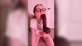 Strawberrymilk_Xoxo, Riding A Big Black Dildo With Her Creamy Pussy