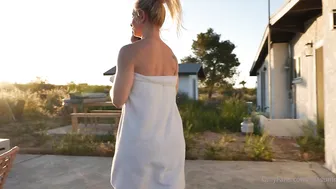 Isla Summer Goes Insane: Escandaloso Two Hotwife Outdoor Hot Tub Strapon Lesbian Sex — Raw Footage