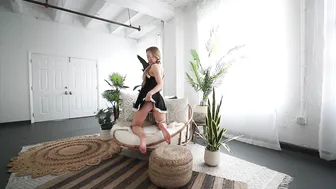 Caroline Zalog Melts Down: Wild Blonde Teen Come Dress Up With Me — Sin Censura