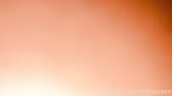 Sofie Olsen, Vibrating Her Sloppy Pussy In Close Up