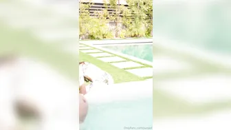 Nebraskawut, Yunaof, Wet Bikini Teasing In The Pool