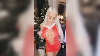 Iselin Michelsen, Fingering And Masturbating By The Fire Place