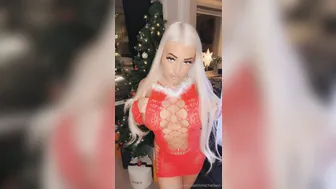 Iselin Michelsen, Fingering And Masturbating By The Fire Place