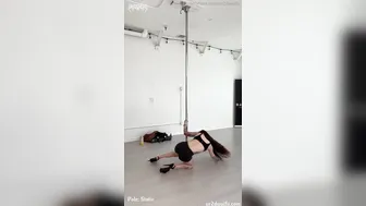 Ur2Dwaifu, Chinese Girl Pole Dancing In High Heels