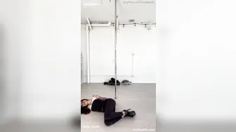 Ur2Dwaifu, Chinese Girl Pole Dancing In High Heels