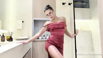 Maria Alejandra, Hot Secretary Riding A Dildo In The Shower