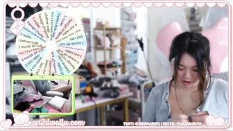 Ur2Dwaifu, Hot Asian Camgirl Spreading Her Naked Cunt On Livestream