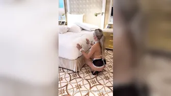Ambsofficialxo, Fallonlovexo, Lesbian Maids Rubbing Vibrators On Each Other Sloppy Cunts