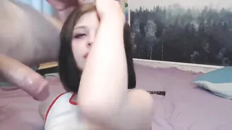 She Gives the Hottest Deepthroat Blowjob Ever