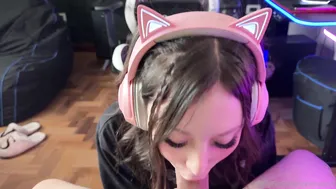 Mewslut, Asian Gamer Girl Deepthroating A Thick Bwc Until She Drools
