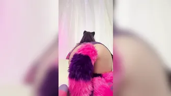 Rowsvee, Purple Hair Cat Girl Teasing Her Fat Ass Until It Jiggles