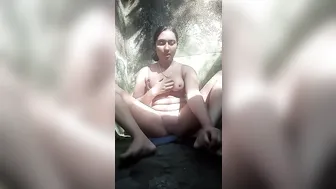 Desi Girl Gets Naked and Plays with Her Pussy on Camera for a Friend