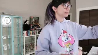Delightfulhug, Vibrating Her Oily Pussy Live Until She Squirts On Stream