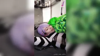 Little_Emo_Kitten, Two Cosplay Lesbians Sharing A Dildo Until They’re Both Soaked