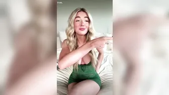 Autumnreed18, Finger Fucking Her Pussy In Green Lingerie Until She’s Dripping