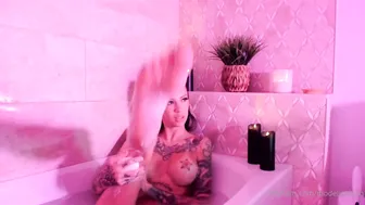 Modeljenlynn, Wet Pussy Masturbation In The Bathtub Until The Water Splashes