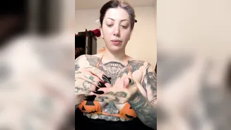 Ravengriim, Teasing Her Huge Tits For Halloween Until They’re Fully Out