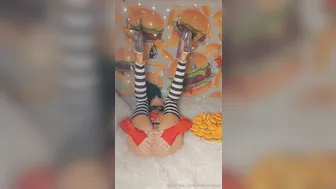 Snugglbugg, Ronald Mcdonald Slut Taking An Anal Creampie Until It Leaks Out