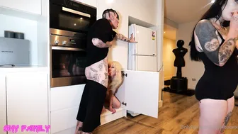 Tigerbabex, Tattooed Free Use Slut Getting Fucked In The Kitchen Until He Uses Her Over The Counter