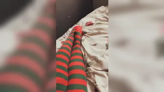 Iwantsheena, Teasing In A Christmas Sling Bikini Until Her Tits Bounce Free