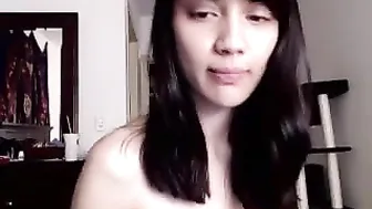 Delightfulhug, Spreading Her Pussy First Thing In The Morning Until She’s Dripping