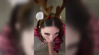 Bbyanni, Deepthroating A Huge Dildo As A Reindeer Until She Drools On The Antlers