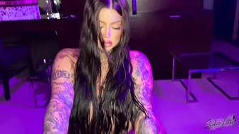 Valentinevixen777, Tattooed Bbw Babe Getting Hardcore Pounded By Bbc Until She Can’t Stop Shaking