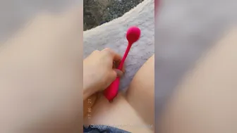 Xmimirose, Pink Vibrator Masturbation Out In Nature Until She Cums Outside