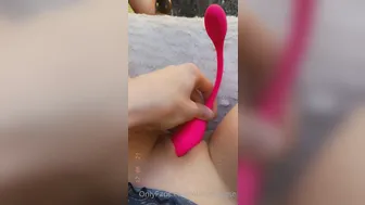 Xmimirose, Pink Vibrator Masturbation Out In Nature Until She Cums Outside
