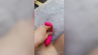 Xmimirose, Pink Vibrator Masturbation Out In Nature Until She Cums Outside