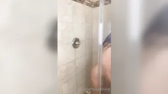Ava Addams, Hot Milf Soaping Up Her Huge Boobs Until They’re Slippery And Shiny
