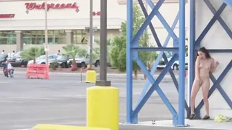 Nicole Niagara, Public Masturbation In An Empty Parking Lot Until She Cums Between The Cars
