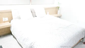 Leah Layz, Two Horny Hotwives Sharing Bbc And A Lucky Husband Until All Three Finish
