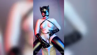 Virtual Geisha, Horny Catwoman Riding A Dildo Until The Suit Squeaks