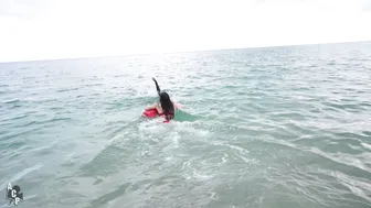 Queenofhell, Horny Slut Fucking Clown Bbc In The Ocean Until The Waves Hit Them
