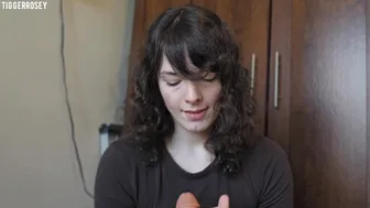Tigger Rosey, Jerking Off A Fat Dildo Then Fucking It Until She Creams On It