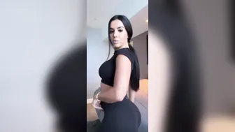 Desireedesirexoxo, Latina Camgirl Twerking Her Ass Until It Ripples On Camera
