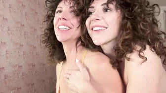 Yourfavoritemommy, Lesbian Cam Chicks Kissing And Eating Pussy Until They’re Both Soaked