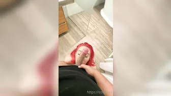 Zoeydigiacomo, Blowjob And Facial In The Bathroom Until Her Face Is Covered