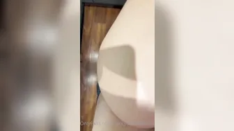 Bootyandthebeast, Cumming On Wife’s Ass While She Makes Dinner Until The Apron Is Sticky