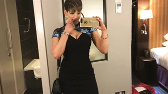 Hannah Brooks, Glass Dildo Masturbation In The Hotel Bathroom Until You See It Slide In