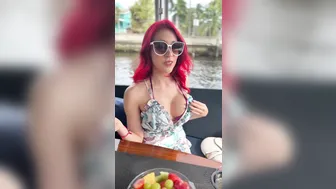 Zoeydigiacomo, Splitting And Fucking Her Client Until She Cums On Him