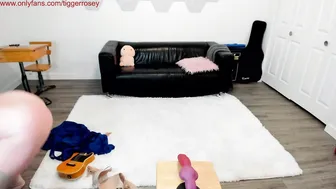 Tigger Rosey, Riding A Horse Cock Dildo On Livestream Until She Takes The Full Length
