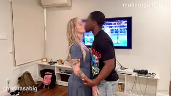 Heidi-Jo-Fit Breaks the Internet: Wild ModernGomorrah, Chrishasabig, Blone Thicc Hotwife Getting Impregnated by BBC Black Bull — NSFW Bomb