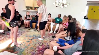 Krystal Davis Gets Wrecked: Picante SuzanneHolly, BlondeHotWife1986, Sadie Andrews, The Hotwife Tour Tampa 2025 Sex Addicts Anonymous Orgy — Click & Drool