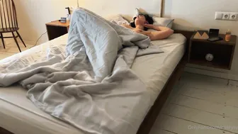 Railey Diesel Breaks the Internet:  Sultry Horny Morning Fingering — Exclusive Drop