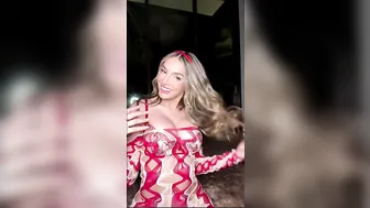 Lyna Perez, Lingerie Haul Livestream Seduction
