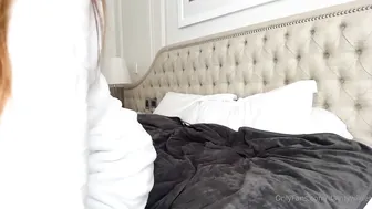 Dainty Wilder, Bedtime Clit Play Session