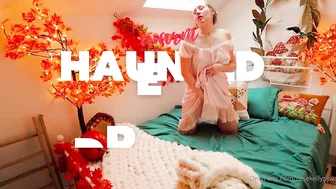 Rose Kelly, Halloween-Themed Bedroom Solo Masturbation