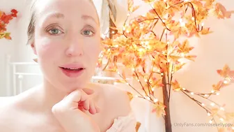 Rose Kelly, Halloween-Themed Bedroom Solo Masturbation